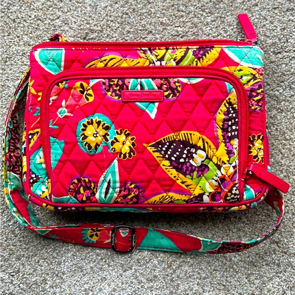 Vera Bradley Rumba Flowers Print Shoulder Little Crossbody Purse Red Quilted
